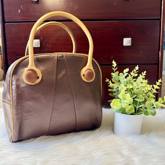 Alejandra's Artisan Leather Yellow & Brown Rare Bowling Bag Style Handbag - Picture 11 of 11
